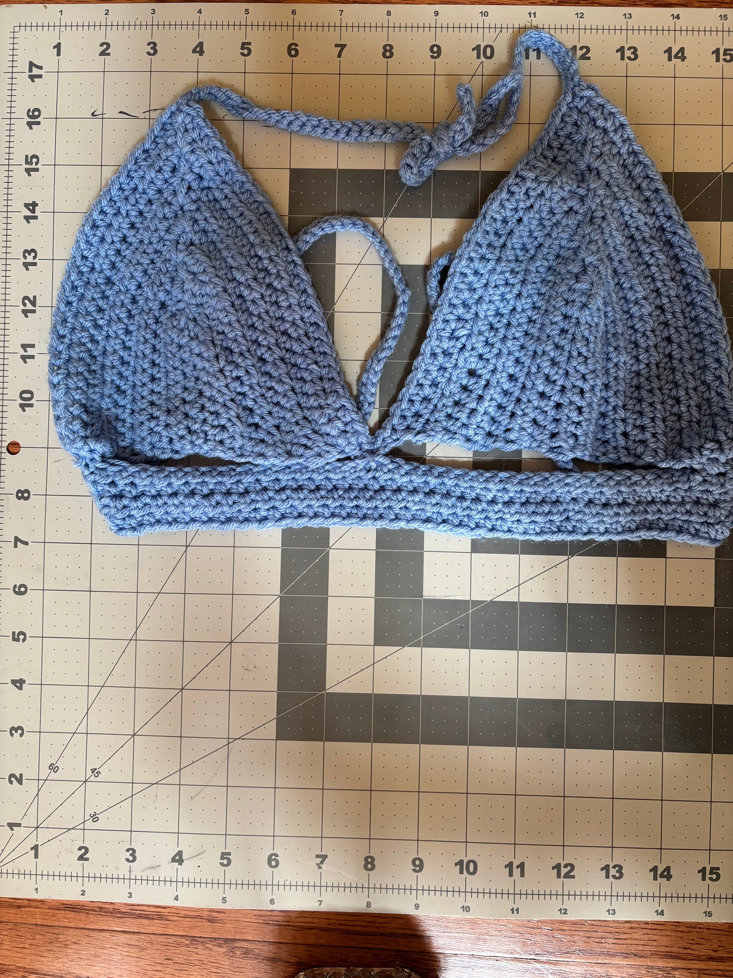 Blue boob cut out crop